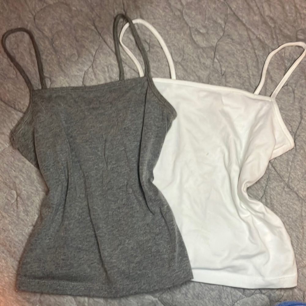 Bundle of 2 tank tops